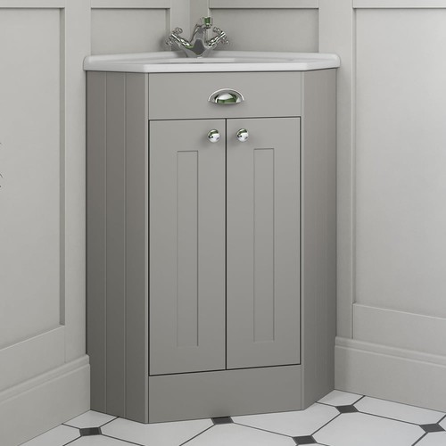 Corner bathroom traditional - bathroom,